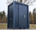 Sanitärcontainer SCEW RAL 9002 Grauweiß | H 2335 x B 1650 x T 1200 mm | Tür einflügelig | mit Warmwasser – Bild 12